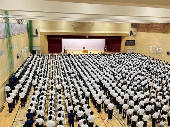 第1学期終業式を行いました。